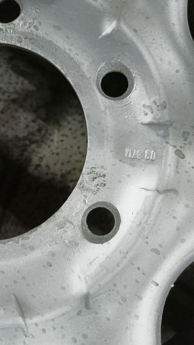 Nissan Navara koła 2 szt 6x16  235/70 R 16