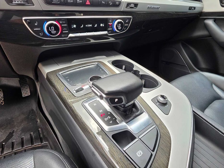 Audi Q7      2019