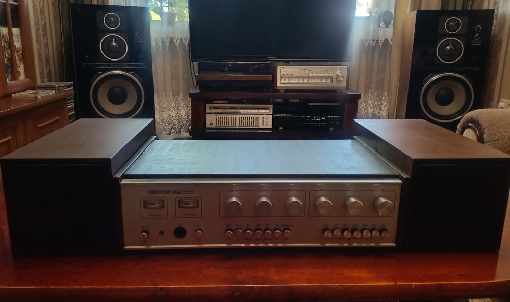 Усилитель Одиссей 002 с акустикой