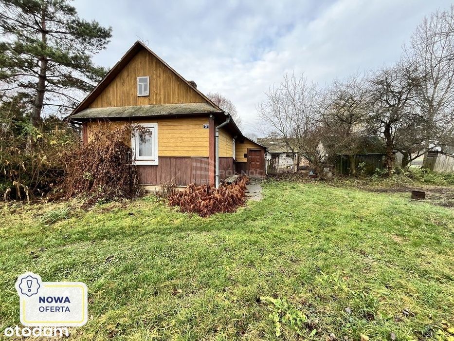 Działka z zabudowaniami w Hostynnem-Kolonii