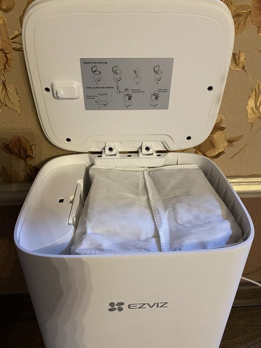 Робот пилесос,миючий/ EZVIZ.Model:CS-RE5P-TWT2. 2024.05.року.