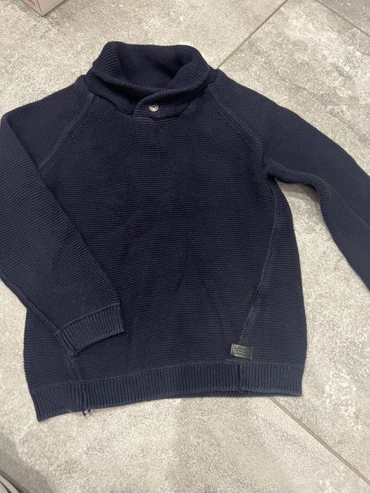 Chlopiecy sweter z kolnierzem