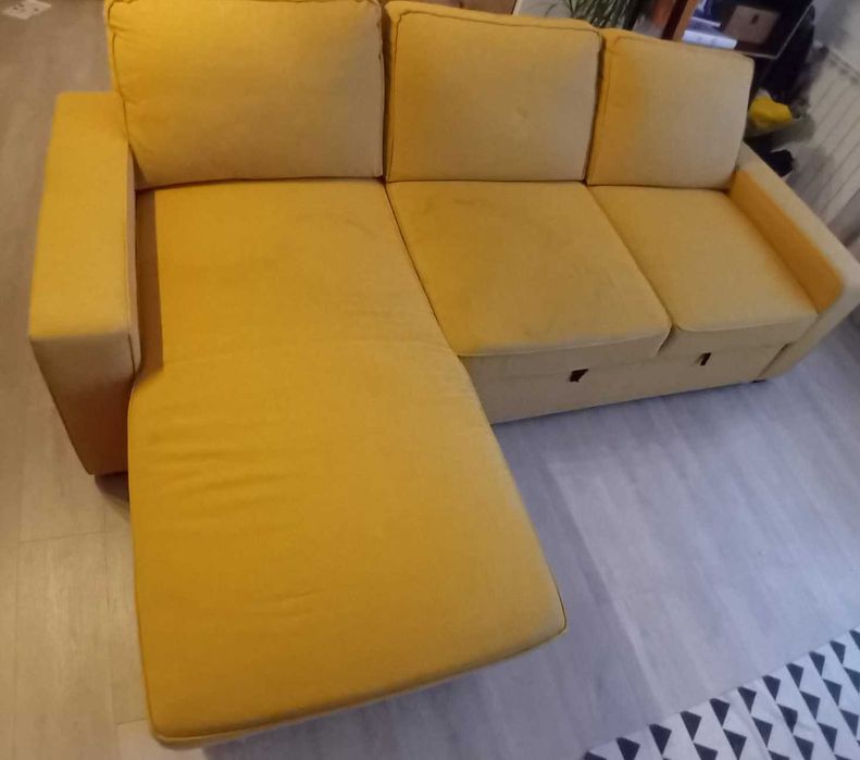 Sofá chaise longue amarelo