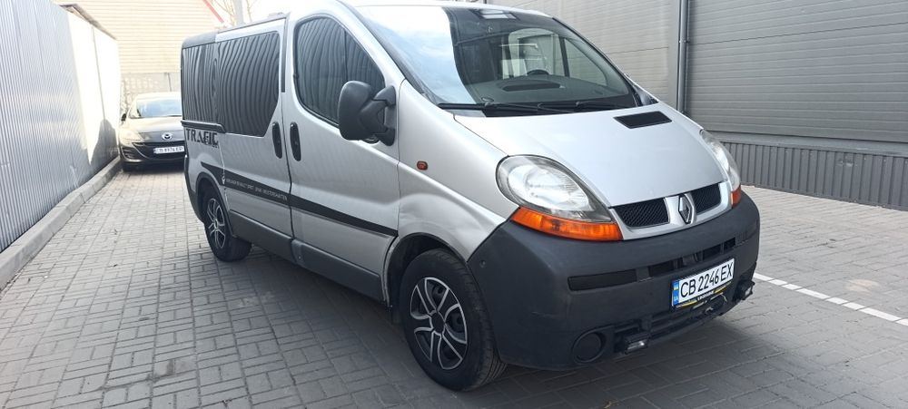 Продам Renault Trafic 8мест