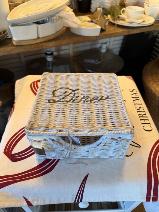 Riviera Maison ozdobny serwetnik rattanowy