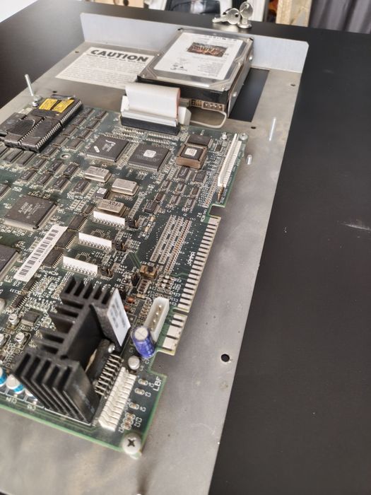 Placa de jogo Maximum Force e disco rígido