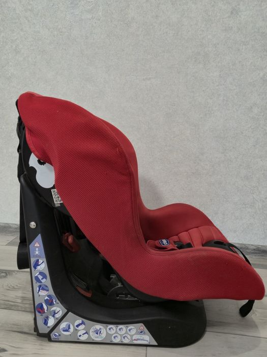 Продам автокрісло Chicco X-Pace Isofix ( 9-18 кг)