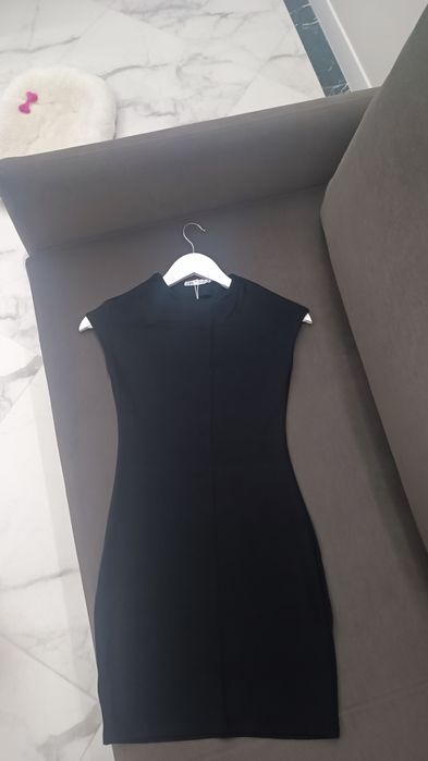 Маленьке чорне плаття Zara