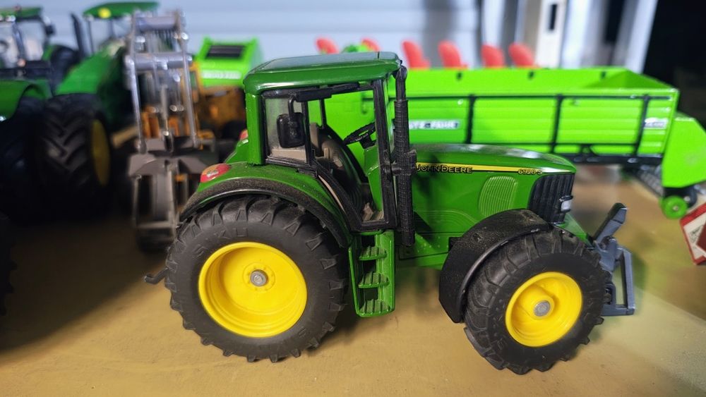 John deere 1:32 siku