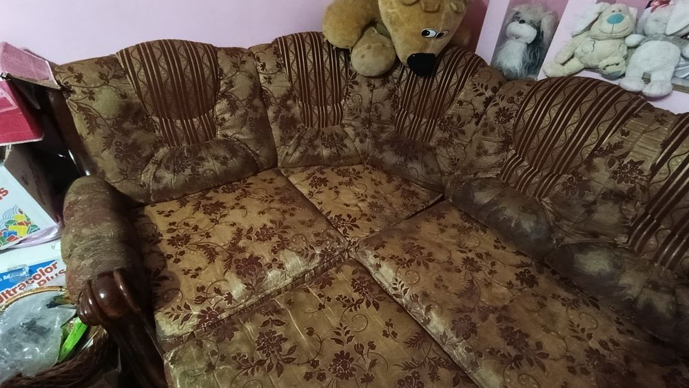 Диван. Самовивіз.