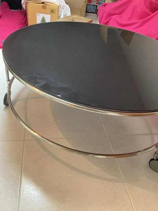 Mesa de Centro/Apoio em Vidro e Metal (desocupar)