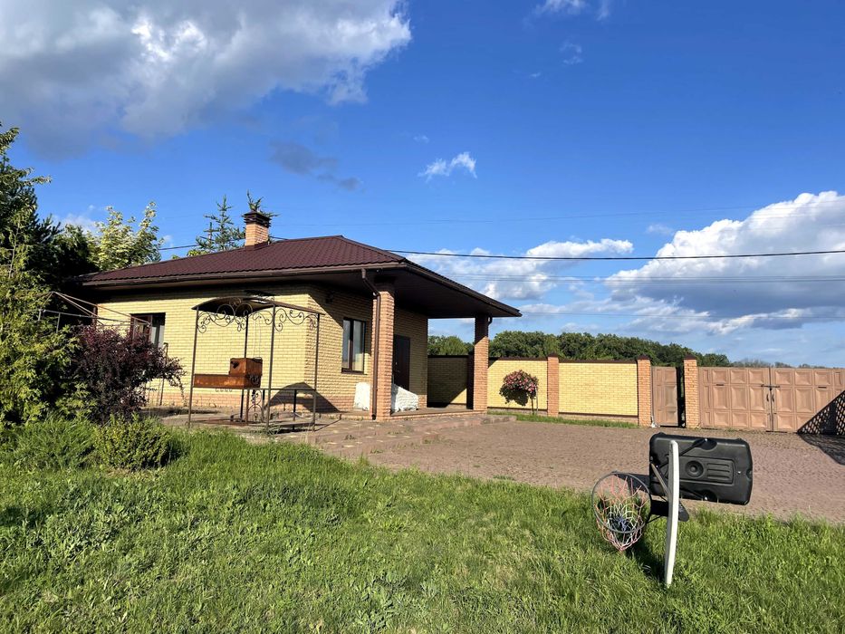 Продам земельный участок 15 сот с домиком 36 кв.м. в Родичах