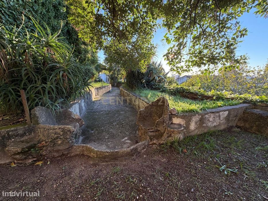 Segundo Piso de Edifício Apalaçado no Centro Histórico de Portalegre