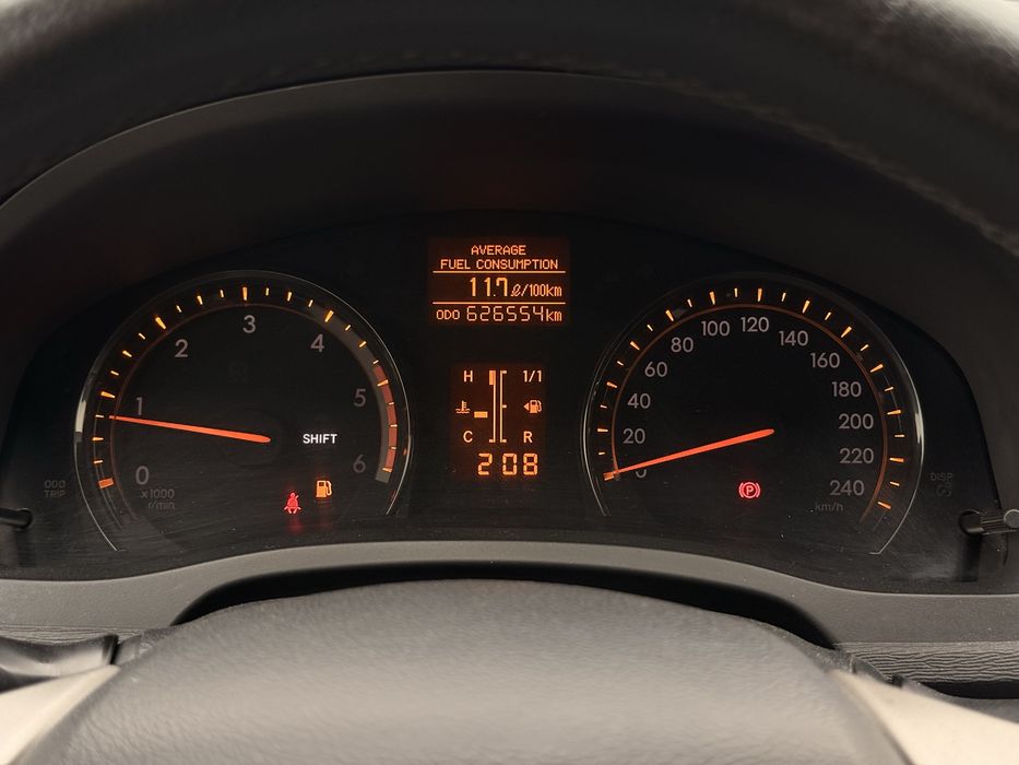 Toyota Avensis 2011
