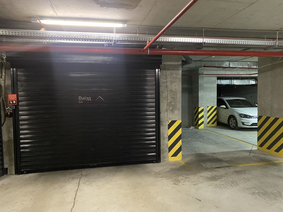 Паркомісце,підземний паркінг, оренда подобово  ШЕВЧЕНКА 73 Юнаківа