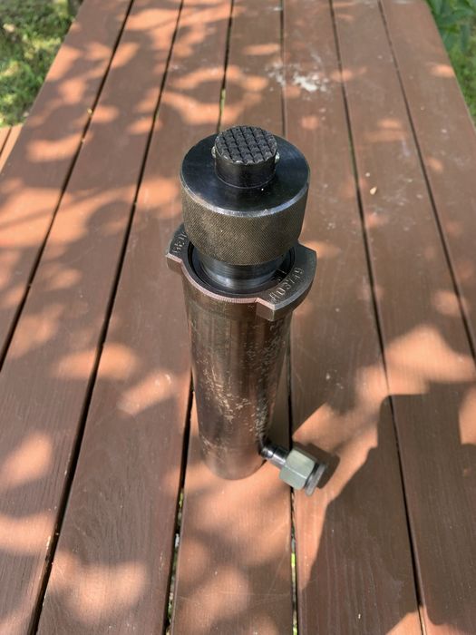 Pompa reczna hydrauliczna wraz z siłownikiem