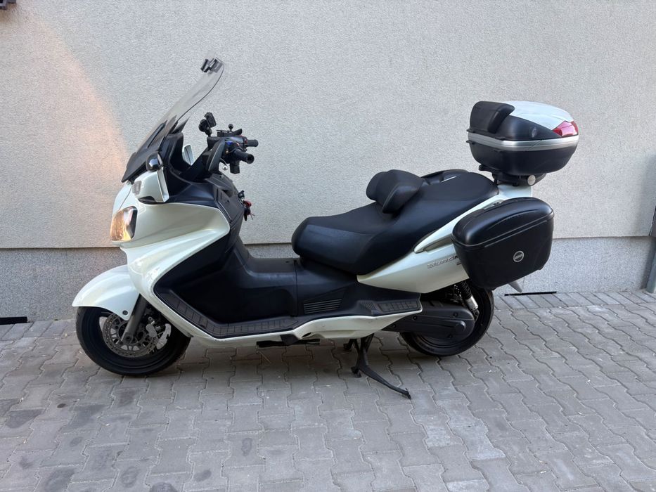 Suzuki burgman 650. An650