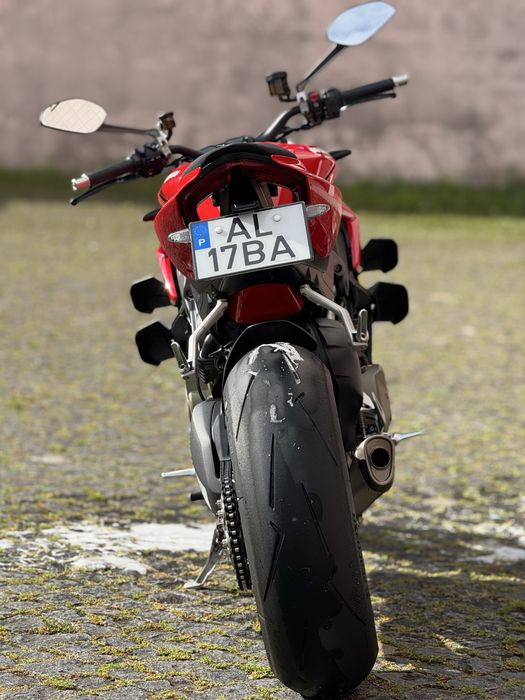 Ducati Streetfighter V4S
