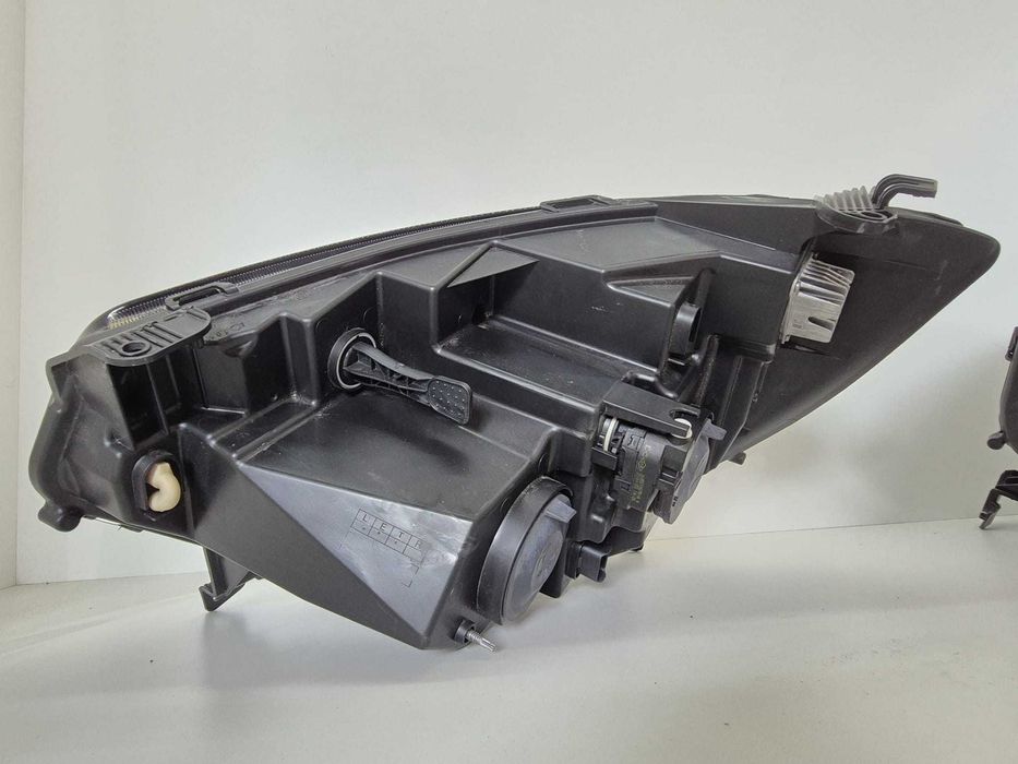 Renault Master IV 2019+ Lampa reflektor przedni lewa prawa
