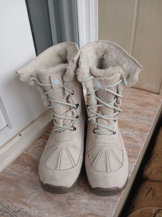 Жіночі замшеві зимові чоботи COLUMBIA