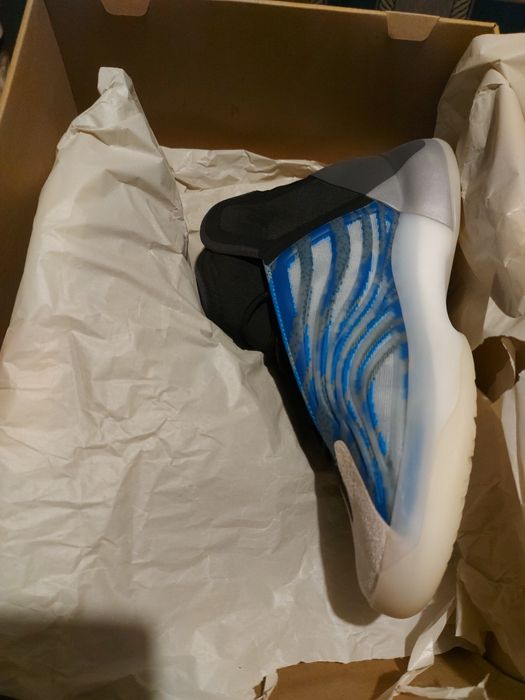 Adidas Yeezy boost qntm quantum 9 uk