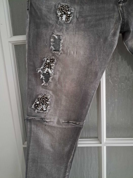 Jeansy szare z dziurami r 40/42