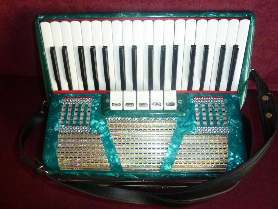 Sprzedam akordeon Polonez