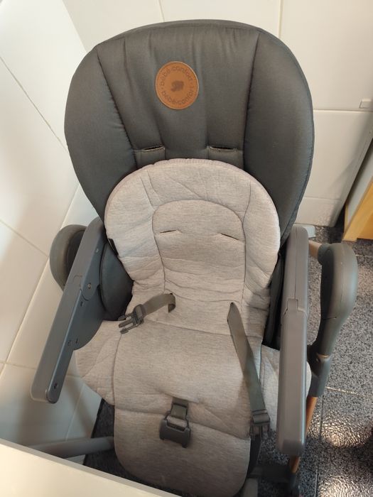 Cadeira de refeição evolutiva da Bebéconfort