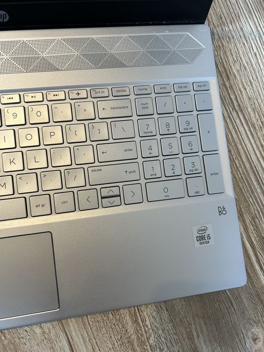 HP Pavilion 15 i5 10 gen 8GB RAM 512GB SSD Stan dobry