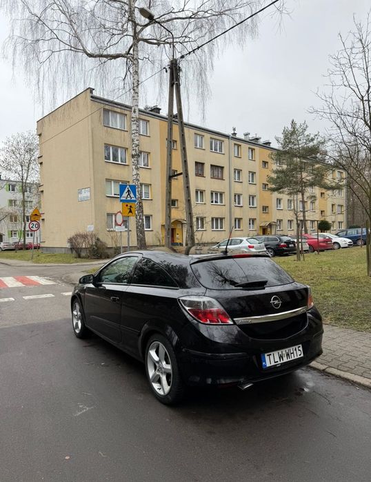 Opel Astra GTC H 1.9 150KM 2007