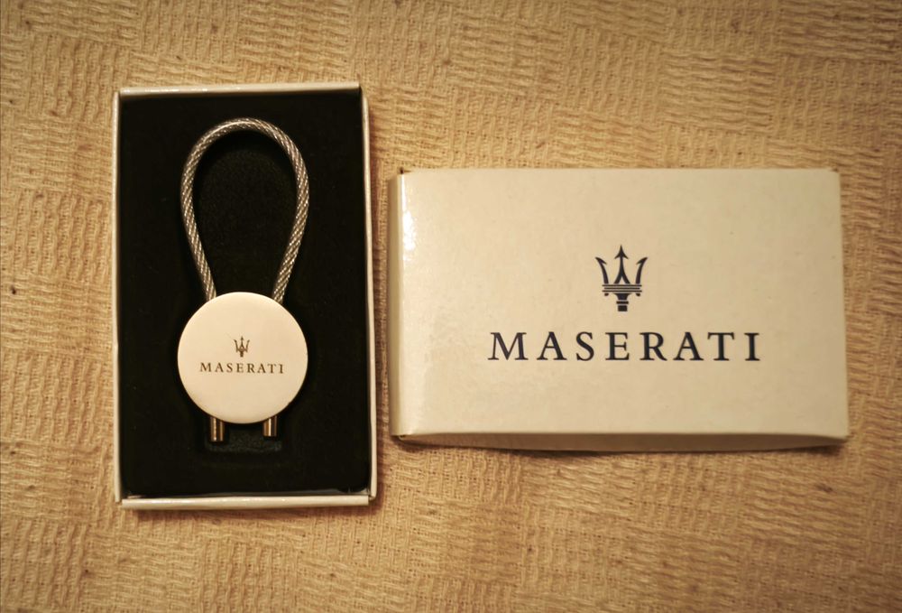 (Presente Natal) Porta-chaves Maserati genuíno nunca usado