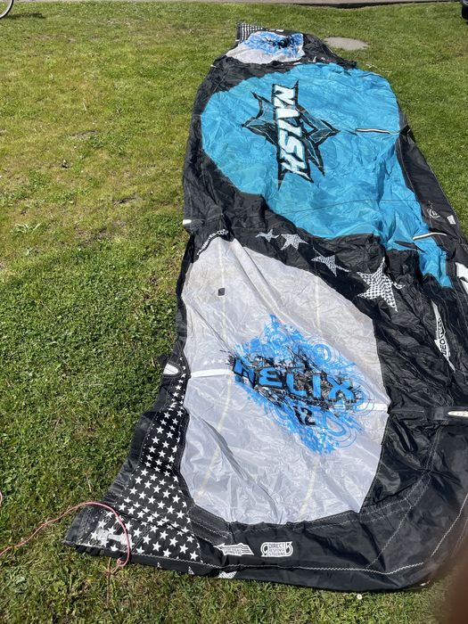 Dwa latawce do kitesurfingu