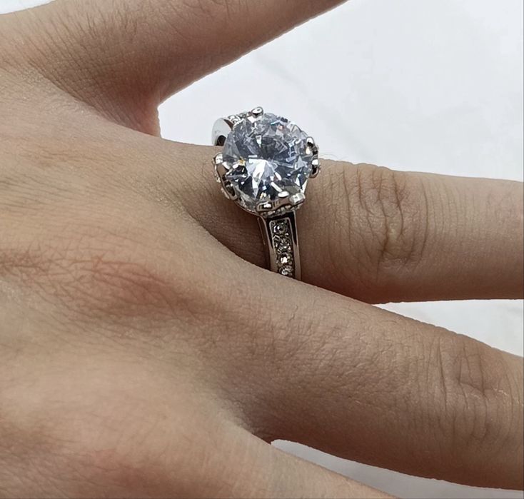 Anel de prata e zirconia 5,5g