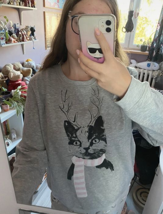 Szara bluza z nadrukiem C&A