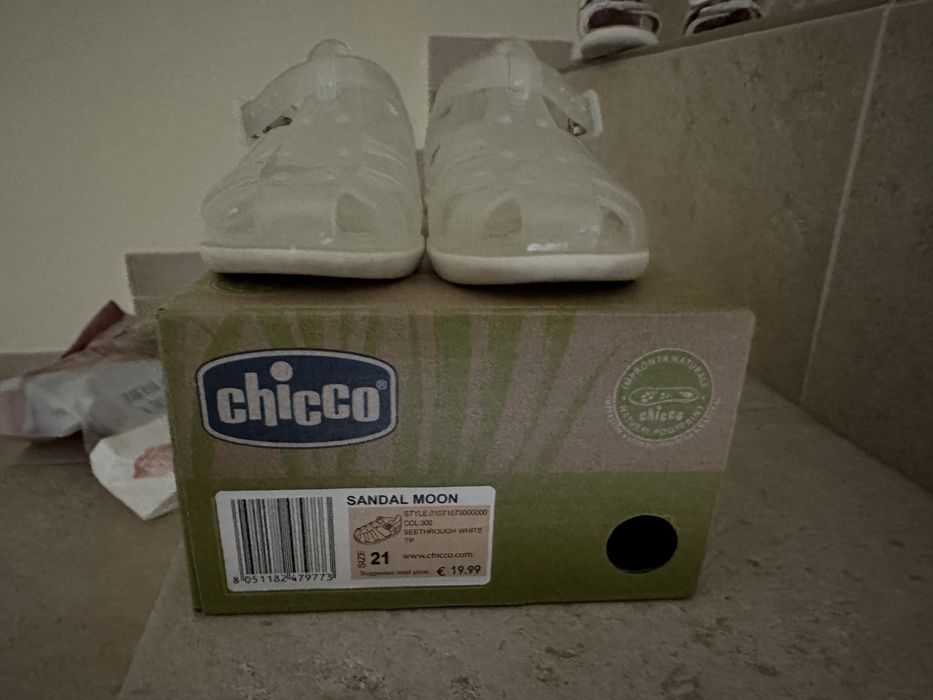 Sandálias Chicco número 21