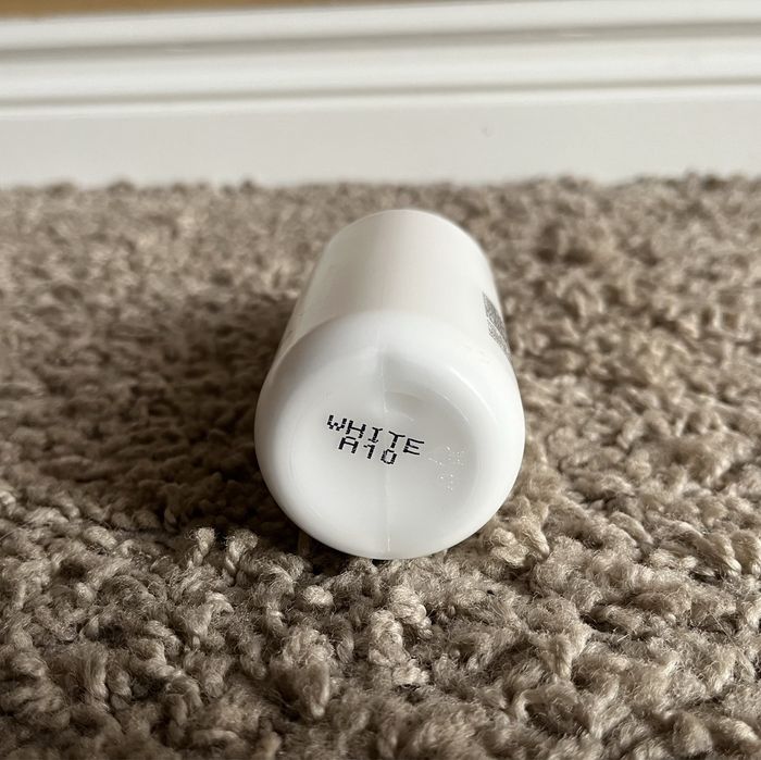 Mac Studio Face and Body 120ml A10 White podkład fluid do rozjaśniania