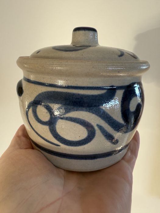 Pojemnik ceramiczny z pokrywką