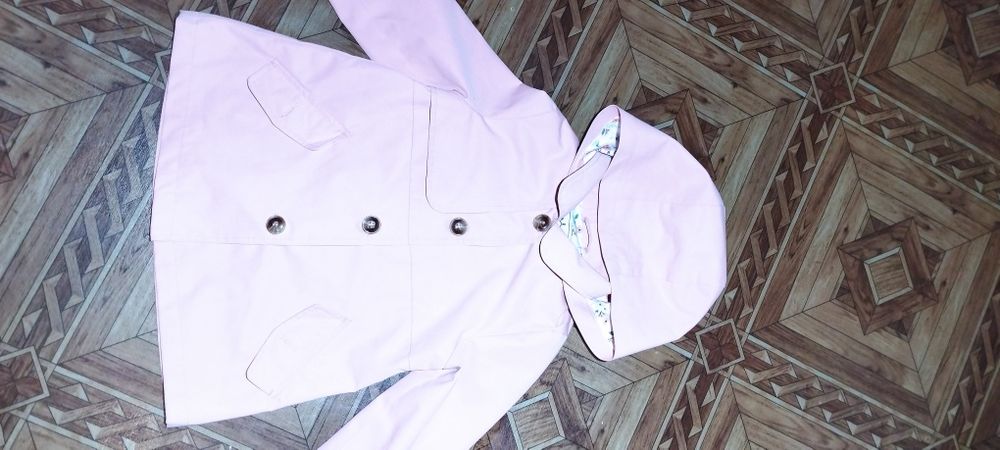 Курточка для дівчинки 98-104 см пальтечко рожеве