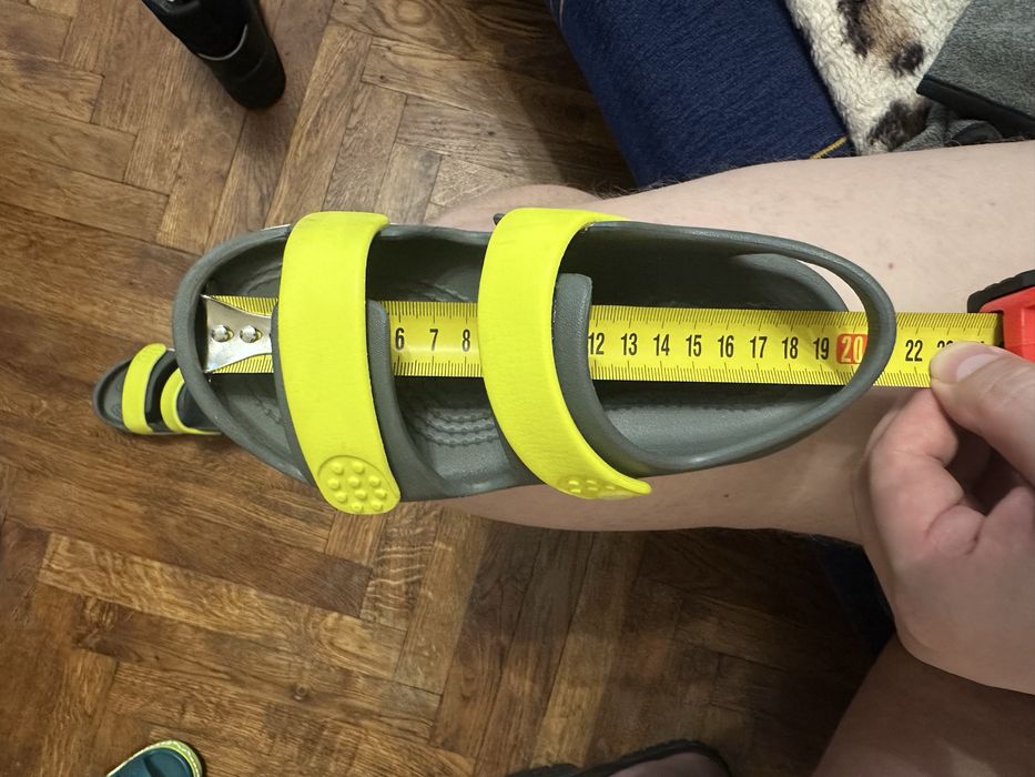 Дитячі сандаліки Crocs