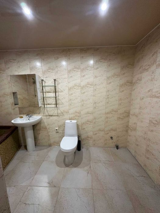 Продаж будинку в Левкові