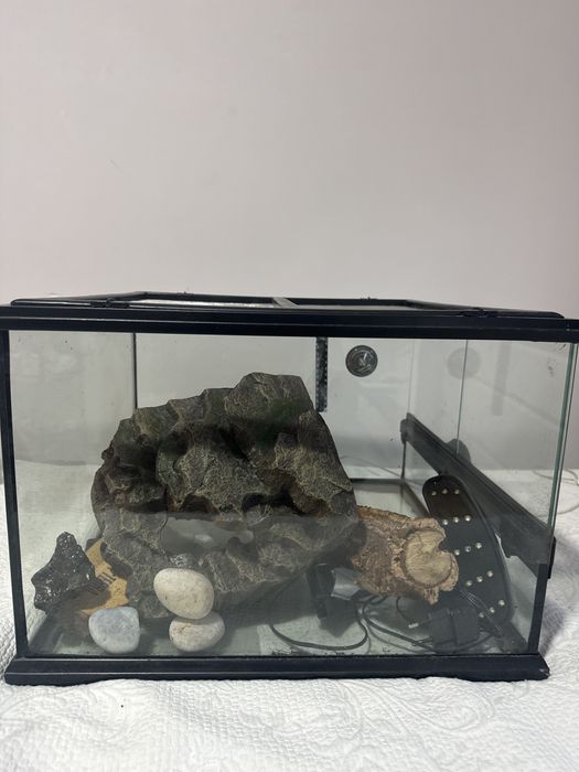 Vendo terrario para reptil
