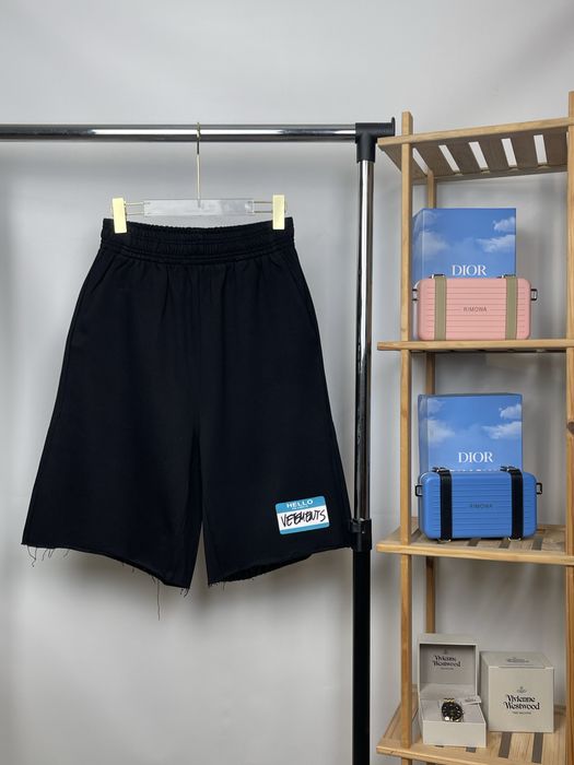 Шорти VETEMENTS «Hello» Blue | Бавовняні Шорти Ветементс | Люксовий Стрітвір Одяг | VETEMENTS Black Shorts