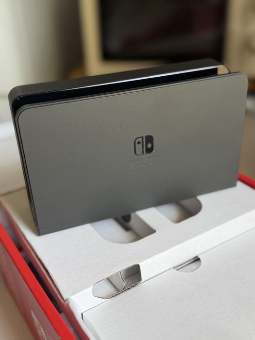 Nintendo Switch OLED Neon Blue / Neon Red – Como Nova na Caixa