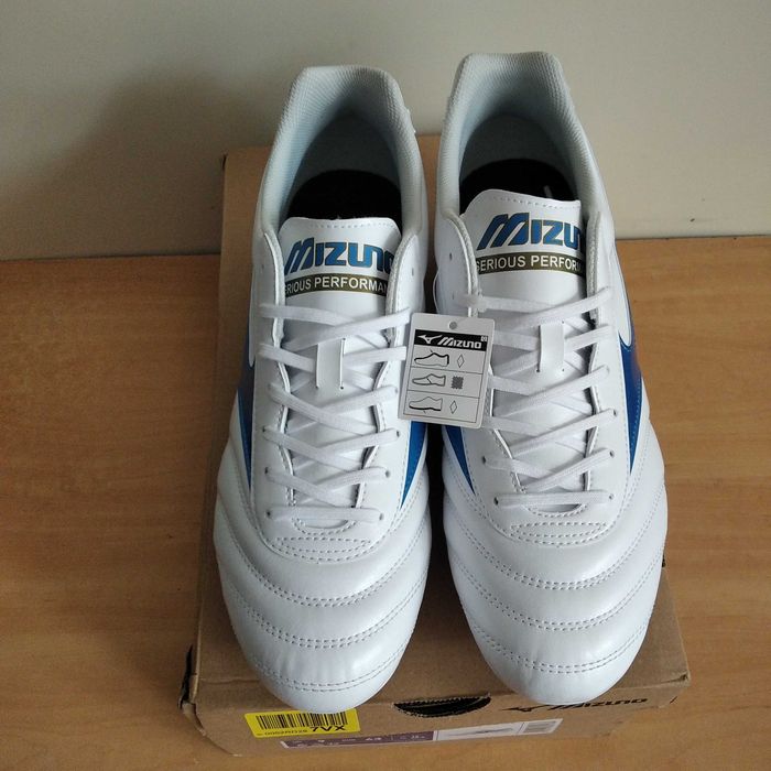 Buty piłkarskie MIZUNO Morelia Club roz.eu-43