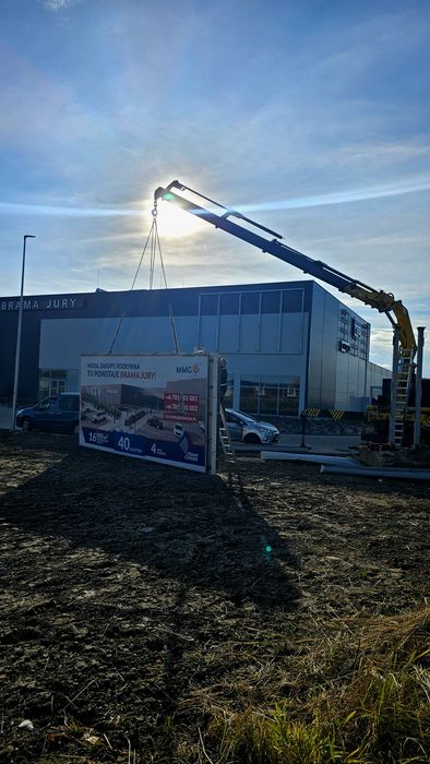 Montaż i demontaż reklam, tablic reklamowych , słupów reklamowych