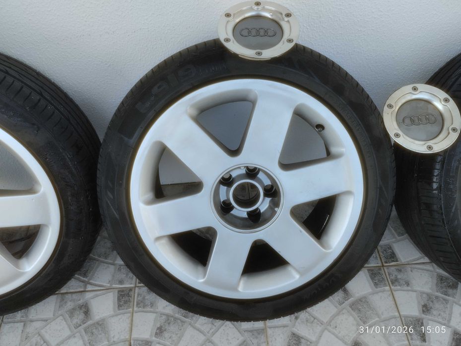 4 jantes originais Audi em excelente estado c/ pneus - Audi TT 8n