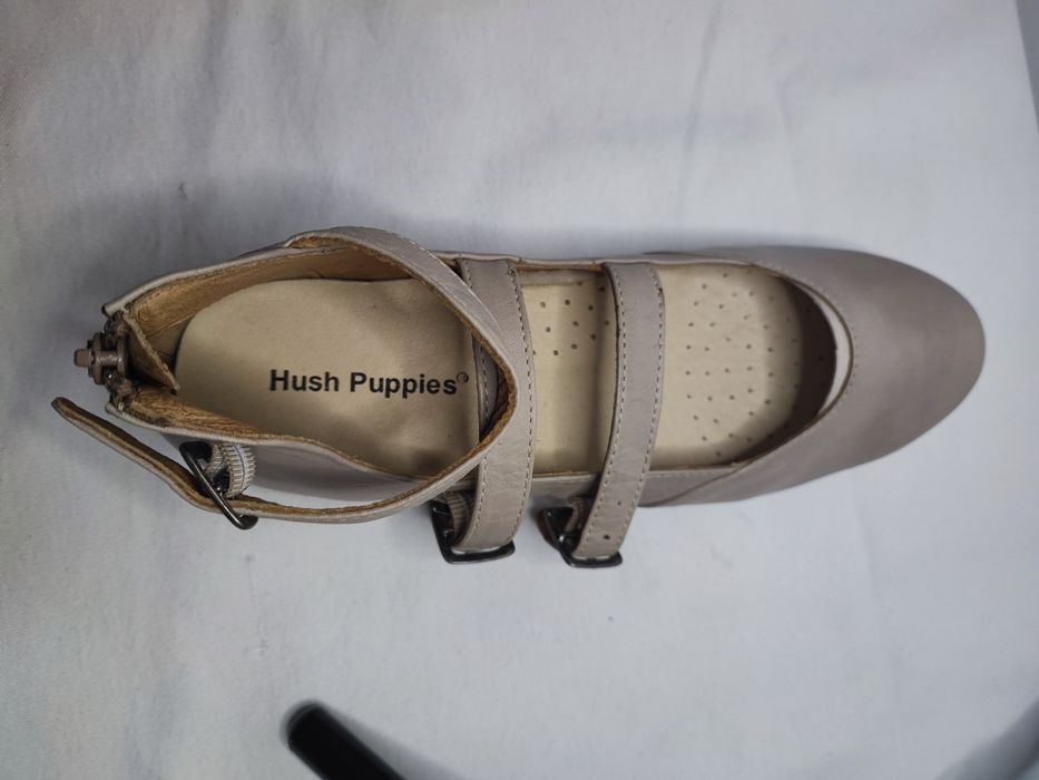 Sapatos da Hush puppies®