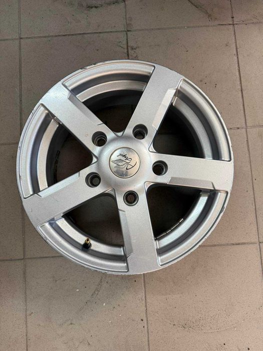 Оригінальні титанові диски R15 5-139,7 6,5G цо 98,6 ет 40