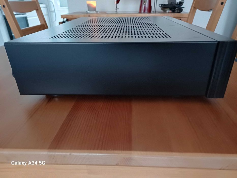 Wzmacniacz Rotel RA-945