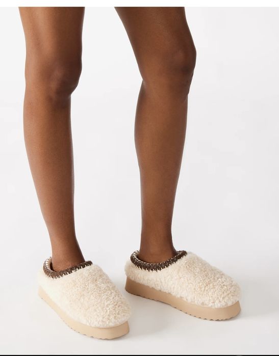 Продам босоніжки Ugg